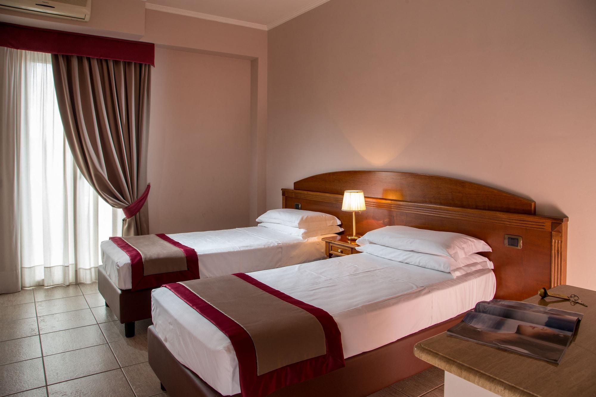 Marini Park Hotel Castel di Leva Exterior photo