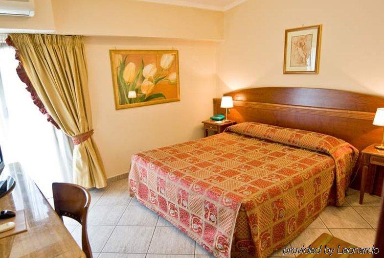 Marini Park Hotel Castel di Leva Exterior photo