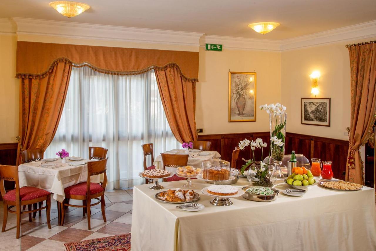 Marini Park Hotel Castel di Leva Exterior photo