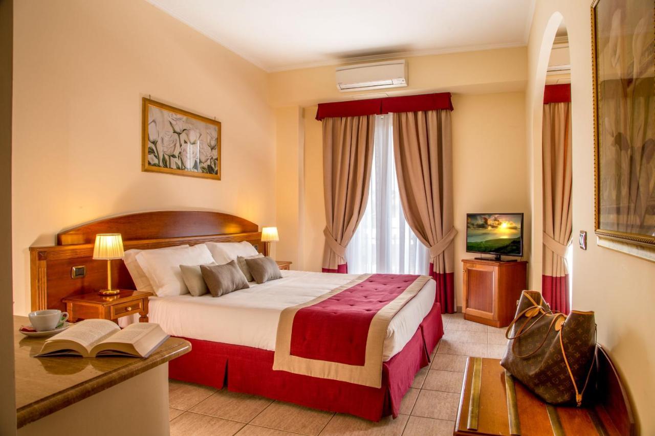 Marini Park Hotel Castel di Leva Exterior photo